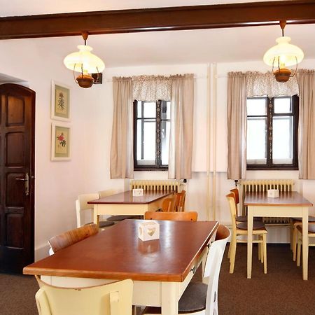 Restaurace A Penzion Jilm Илемнице Екстериор снимка