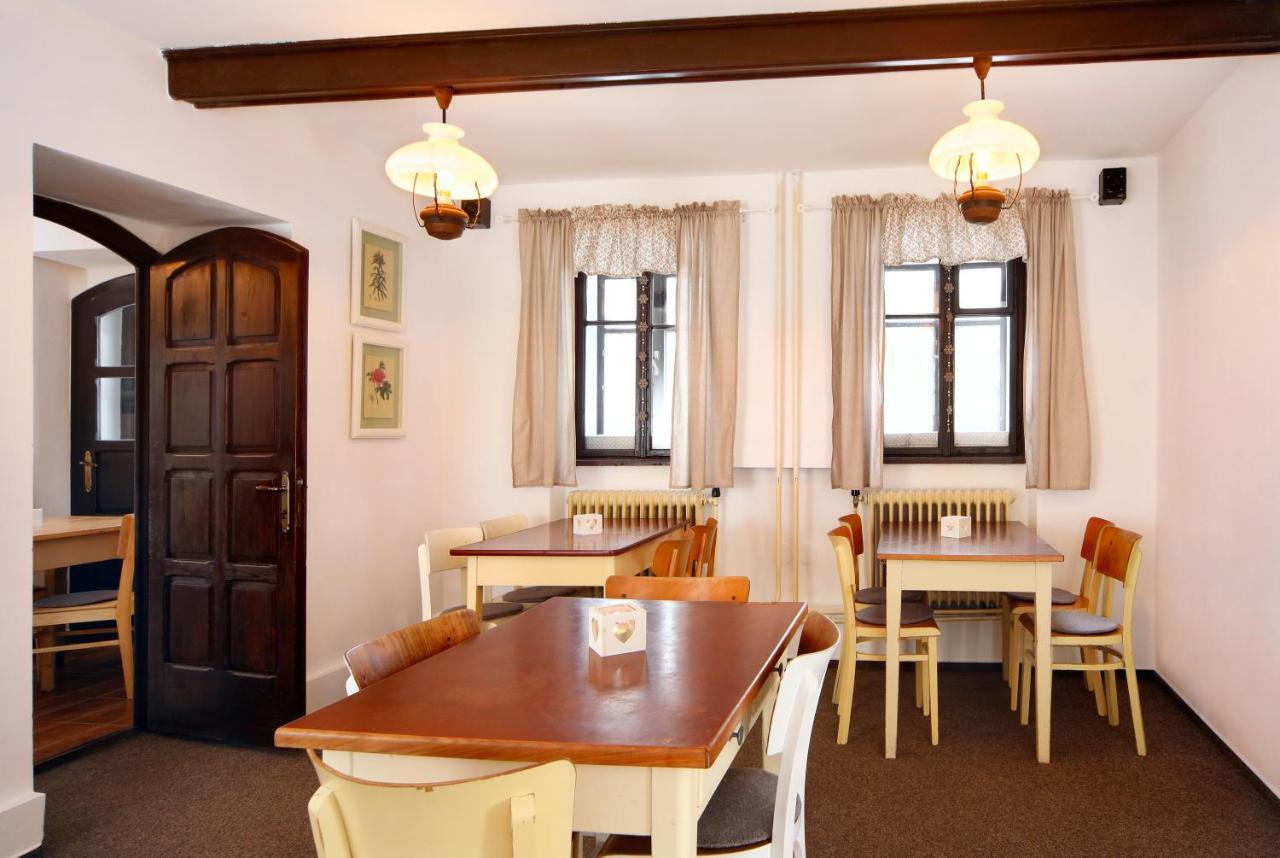 Restaurace A Penzion Jilm Илемнице Екстериор снимка